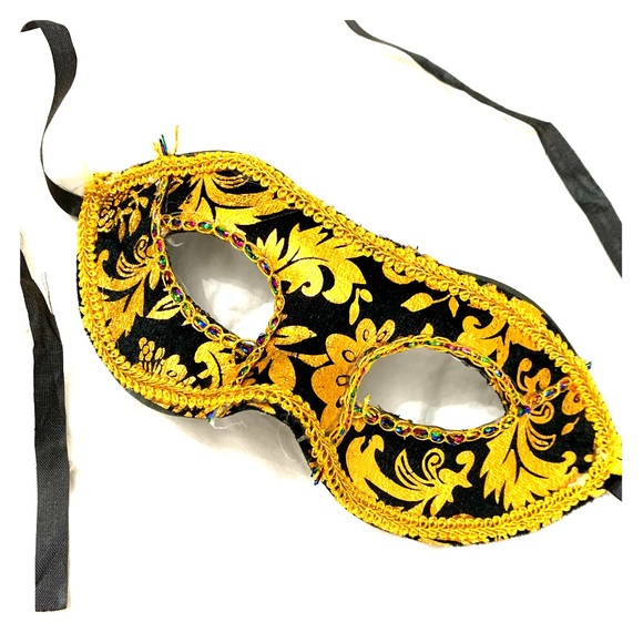 Accessories - REGAL MASQUERADE MASK IN BLACK & GOLD